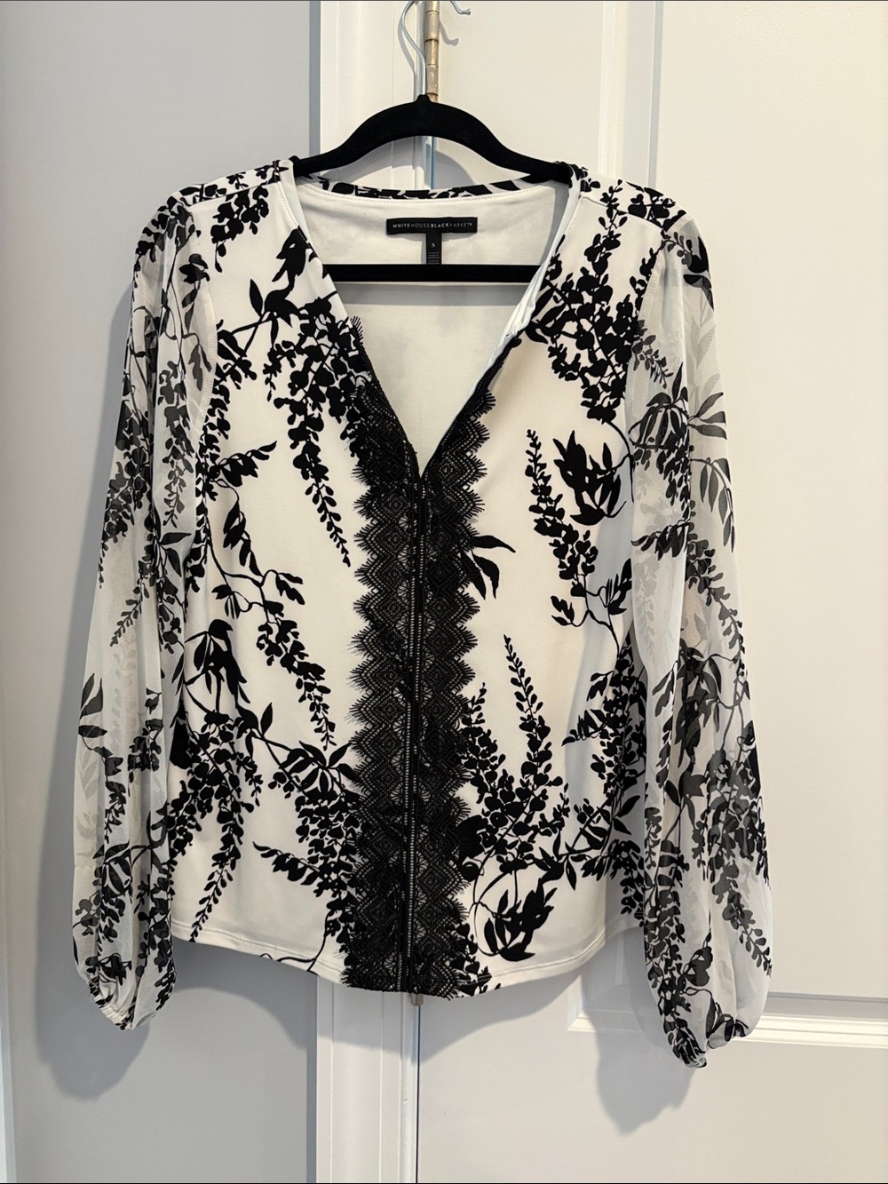 White House Black Market Black & White Floral Lace-Trim V-Neck Blouse